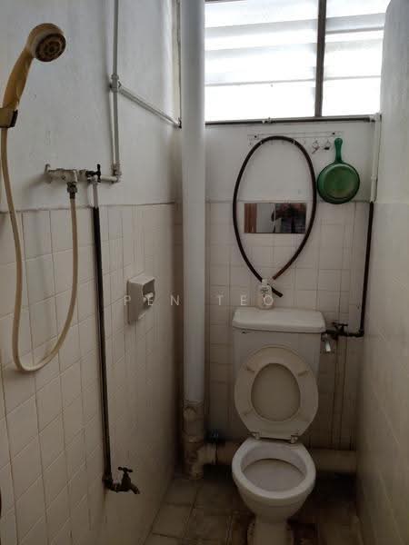 Shop / Office for Sale in Gelugor (Penang) - Pen Teo - Bathroom - PropertyGuru.com.my