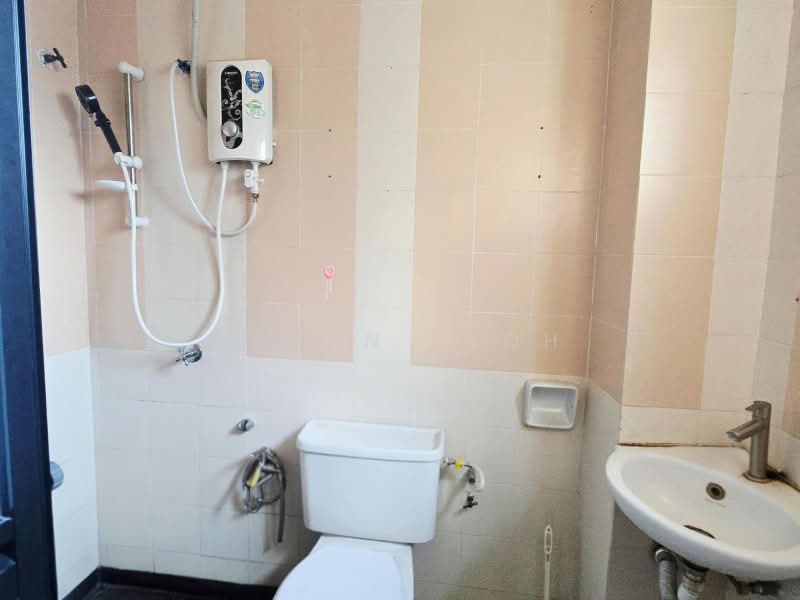 Rumah Teres 2 Tingkat untuk Disewa di Taman Subang Bestari (Sungai Buloh) - Bryan Yeoh - Bathroom - PropertyGuru.com.my