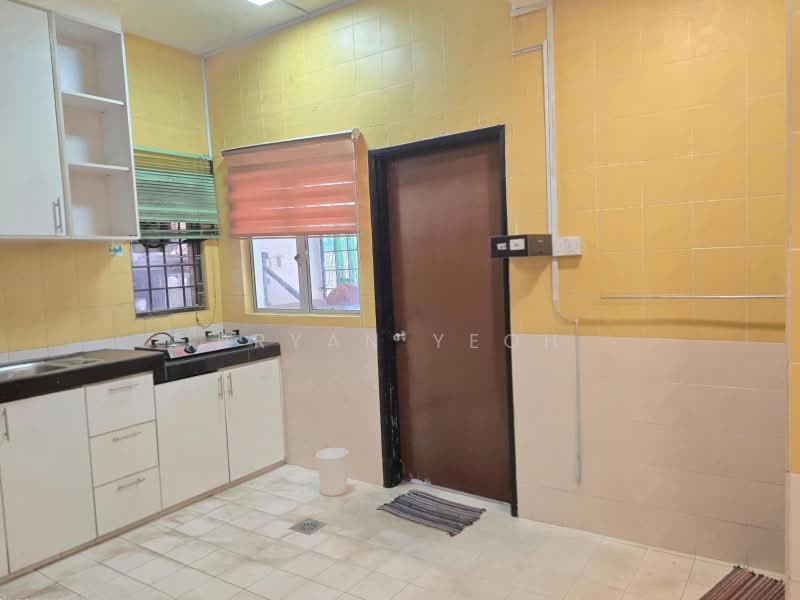 Rumah Teres 2 Tingkat untuk Disewa di Taman Subang Bestari (Sungai Buloh) - Bryan Yeoh - Kitchen - PropertyGuru.com.my
