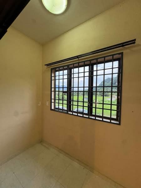 2-storey Terraced House for Sale in Bandar Baru Tambun (Tambun) - Jeff Tan - Interior - PropertyGuru.com.my