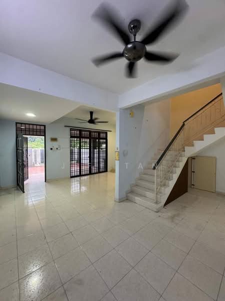 2-storey Terraced House for Sale in Bandar Baru Tambun (Tambun) - Jeff Tan - Living Room - PropertyGuru.com.my