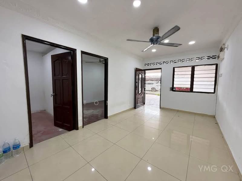Rumah Teres untuk Dijual di Taman Pandamaran Jaya (Pelabuhan Klang) - Tom Lee - PropertyGuru.com.my
