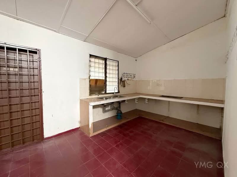Rumah Teres untuk Dijual di Taman Pandamaran Jaya (Pelabuhan Klang) - Tom Lee - PropertyGuru.com.my