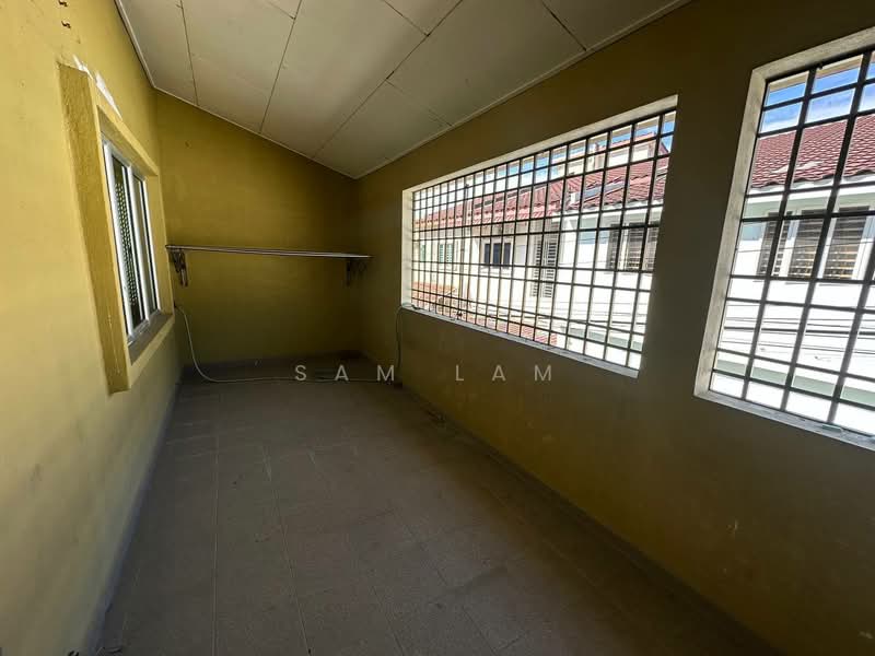Rumah Teres 2 Tingkat untuk Dijual di Menglembu (Perak) - Sam Lam - Balcony - PropertyGuru.com.my