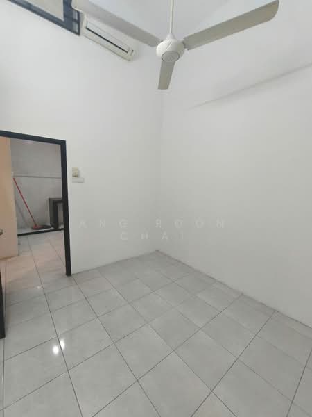 1-storey Terraced House for Rent in Taman Putri Kulai (Kulai) - Ang Boon Chai - Interior - PropertyGuru.com.my