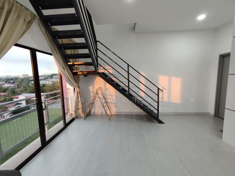 Kediaman Servis untuk Disewa di Trio Permai - Chang Hoong Wen - Balcony - PropertyGuru.com.my