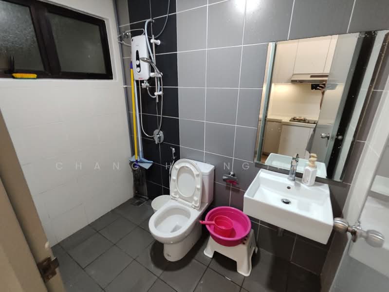 Kediaman Servis untuk Disewa di Trio Permai - Chang Hoong Wen - Bathroom - PropertyGuru.com.my