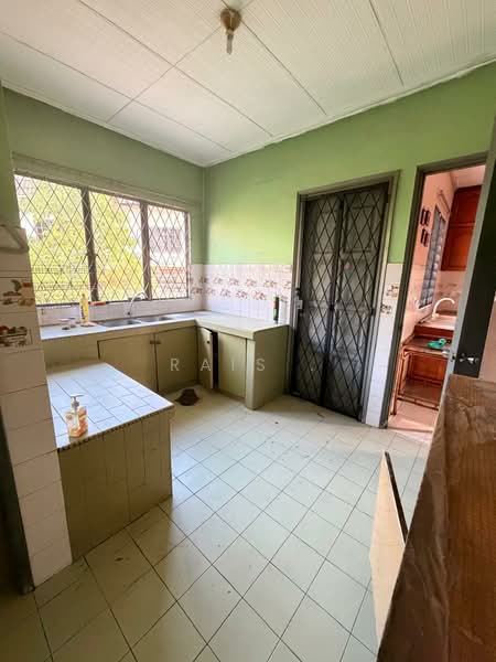 Rumah Banglo untuk Dijual di Kampung Tunku (Petaling Jaya) - RAIS . - - PropertyGuru.com.my