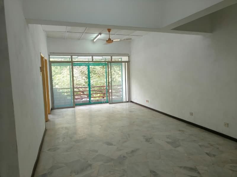 Apartment for Rent at Kuchai Entrepreneurs Park Apartment - Tom Foo - Living Room - PropertyGuru.com.my