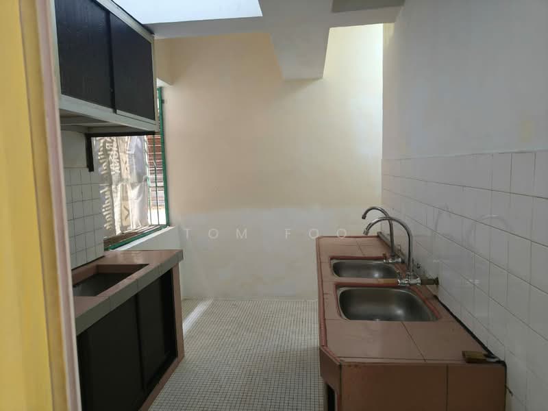 Apartment for Rent at Kuchai Entrepreneurs Park Apartment - Tom Foo - Kitchen - PropertyGuru.com.my