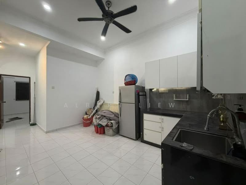 1-storey Terraced House for Sale in Gelang Patah (Johor) - Albert Liew - Kitchen - PropertyGuru.com.my