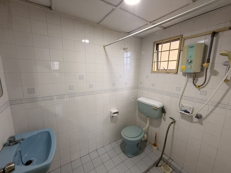 Apartment for Sale at Pangsapuri Sri Angkasa - Edmond Choo - Bathroom - PropertyGuru.com.my