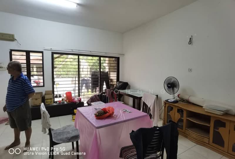 2-storey Terraced House for Sale in Bandar Nusaputra (Puchong) - Kent Chong - Living Room - PropertyGuru.com.my