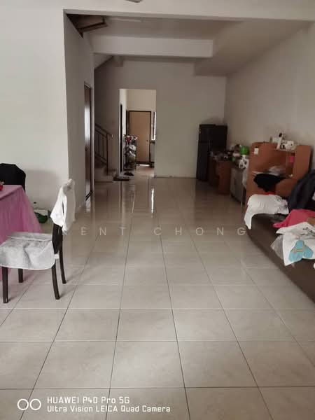 2-storey Terraced House for Sale in Bandar Nusaputra (Puchong) - Kent Chong - Living Room - PropertyGuru.com.my