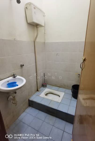 2-storey Terraced House for Sale in Bandar Nusaputra (Puchong) - Kent Chong - Bathroom - PropertyGuru.com.my