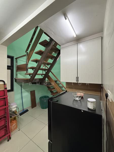 Service Residence for Sale at 8Scape Residence @ Sutera - Edmund Loh - Kitchen - PropertyGuru.com.my