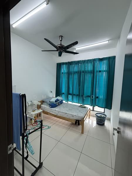 Service Residence for Sale at 8Scape Residence @ Sutera - Edmund Loh - Bedroom - PropertyGuru.com.my