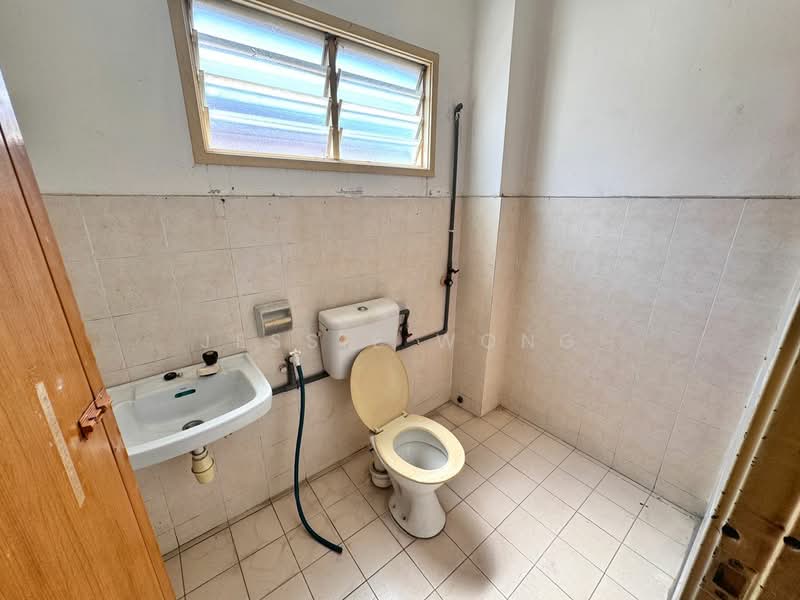 2-storey Terraced House for Sale in Taman Desa Mas (Rawang) - Jessie Wong - Bathroom - PropertyGuru.com.my