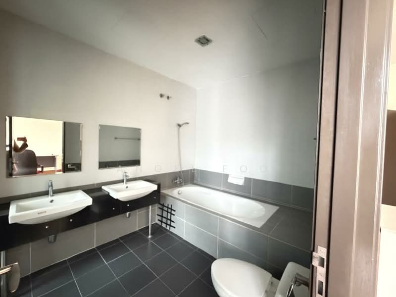 Rumah Teres 3 Tingkat untuk Dijual di Prima Selayang (Selayang) - Angel Foo - Bathroom - PropertyGuru.com.my