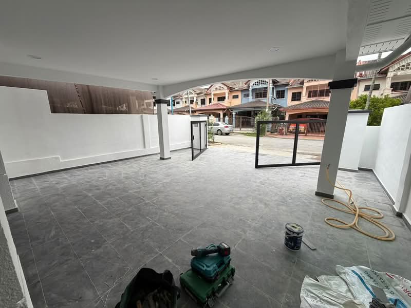 Terraced House for Sale in Bandar Country Homes (Rawang) - Jessie Wong - Exterior - PropertyGuru.com.my