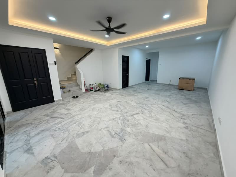 Terraced House for Sale in Bandar Country Homes (Rawang) - Jessie Wong - Living Room - PropertyGuru.com.my
