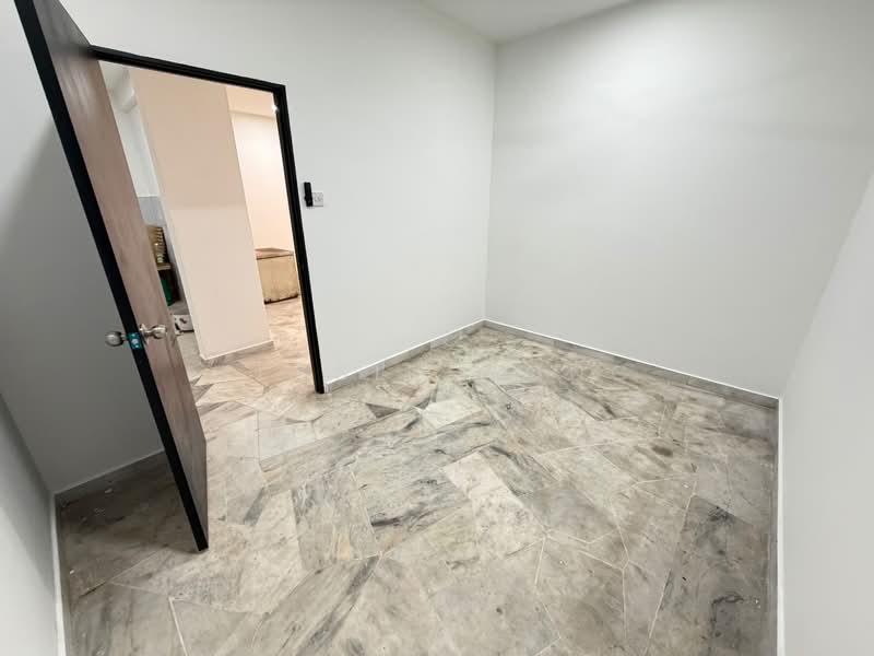 Terraced House for Sale in Bandar Country Homes (Rawang) - Jessie Wong - Interior - PropertyGuru.com.my