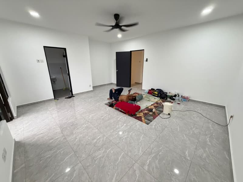 Terraced House for Sale in Bandar Country Homes (Rawang) - Jessie Wong - Living Room - PropertyGuru.com.my