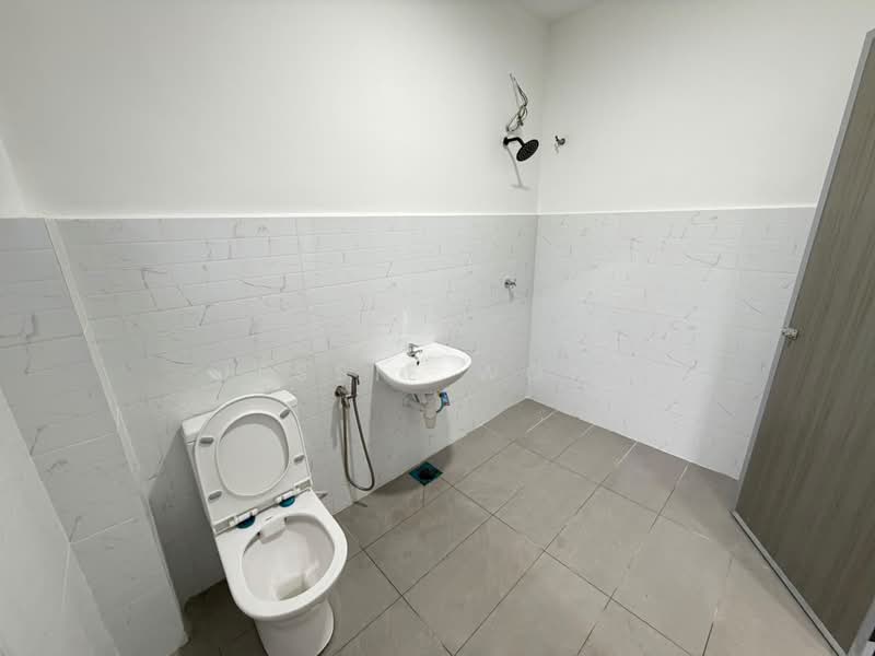 Terraced House for Sale in Bandar Country Homes (Rawang) - Jessie Wong - Bathroom - PropertyGuru.com.my
