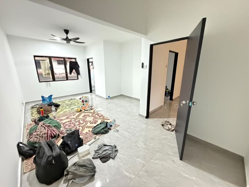Terraced House for Sale in Bandar Country Homes (Rawang) - Jessie Wong - Living Room - PropertyGuru.com.my