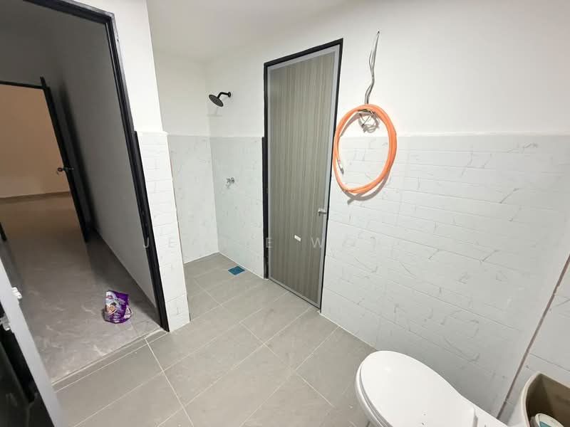 Terraced House for Sale in Bandar Country Homes (Rawang) - Jessie Wong - Bathroom - PropertyGuru.com.my