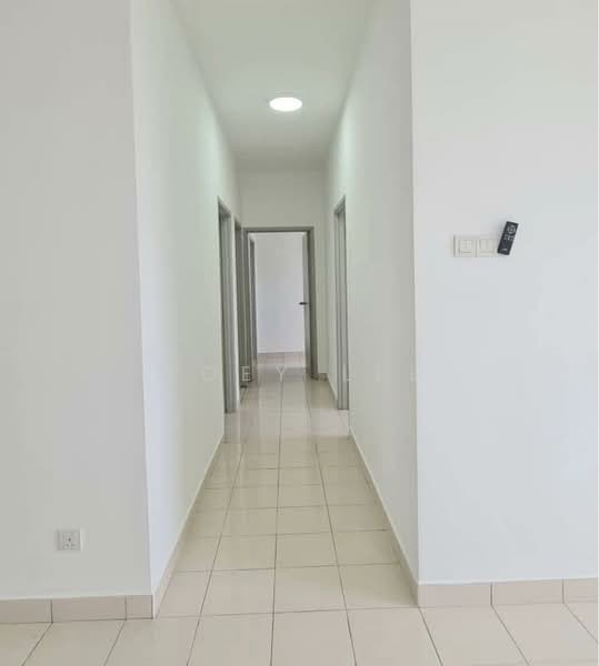 Pangsapuri untuk Dijual di Denai Nusantara Apartment - Zoey Lee - Corridor - PropertyGuru.com.my