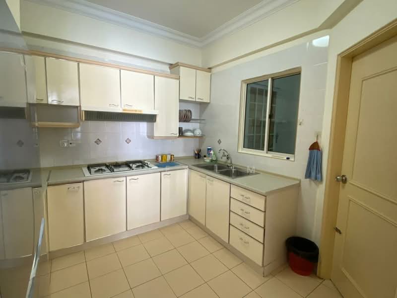 Condominium for Rent at Gold Coast Resort Condominium - Alex Lim - Kitchen - PropertyGuru.com.my