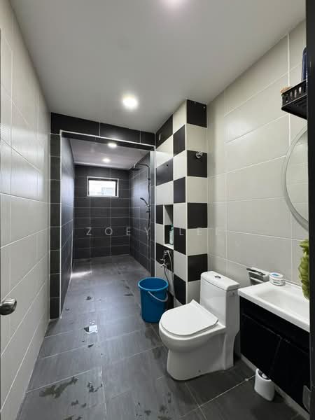 Rumah Teres 2 Tingkat untuk Dijual di Bandar Tiram (Ulu Tiram) - Zoey Lee - Bathroom - PropertyGuru.com.my