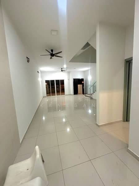 3-storey Terraced House for Rent in Dolomite Templer (Rawang) - Rajesh Kanesan - Living Room - PropertyGuru.com.my