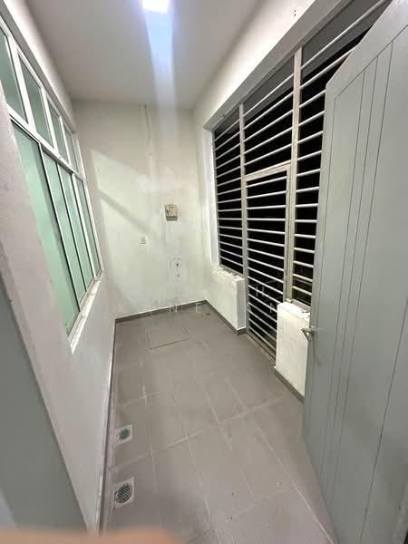 3-storey Terraced House for Rent in Dolomite Templer (Rawang) - Rajesh Kanesan - Balcony - PropertyGuru.com.my