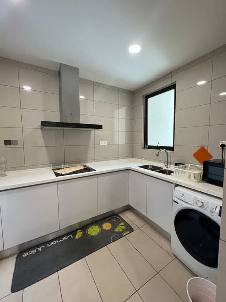 Servis Apartment untuk Disewa di The Park Sky Residence - Jimmy Chang - Kitchen - PropertyGuru.com.my