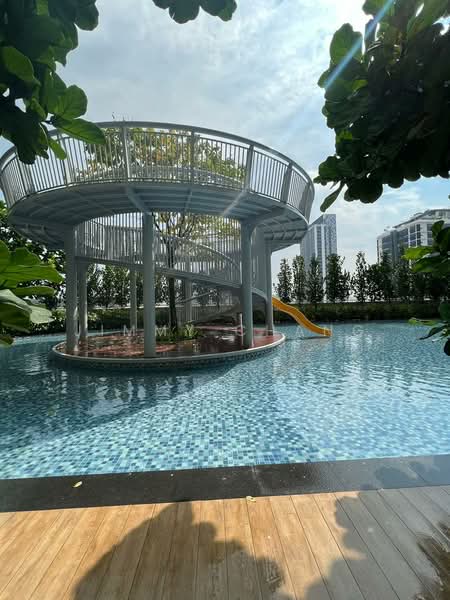 Servis Apartment untuk Disewa di The Park Sky Residence - Jimmy Chang - Pool - PropertyGuru.com.my