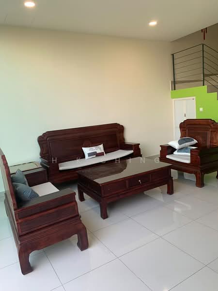 Rumah Teres 3 Tingkat untuk Disewa di Puchong (Selangor) - H.K Ching - Living Room - PropertyGuru.com.my