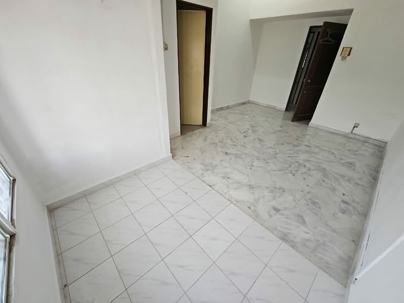 Rumah Teres untuk Dijual di Taman Sri Ramal (Kajang) - Eeson . - Interior - PropertyGuru.com.my