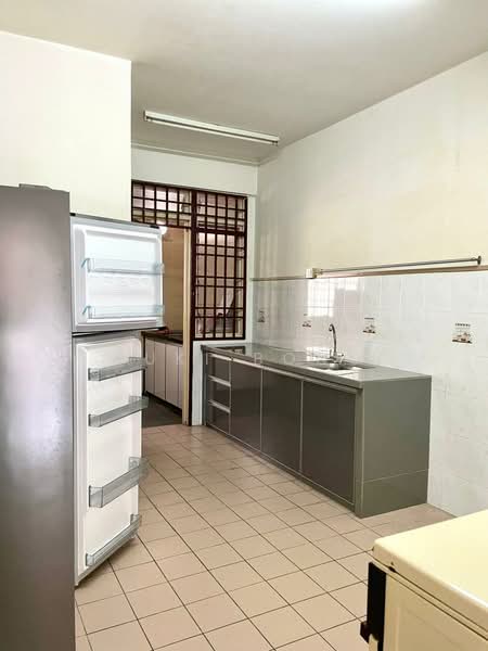 Rumah Teres 2 Tingkat untuk Disewa di Sungai Ara (Penang) - Yuki Bong - Kitchen - PropertyGuru.com.my