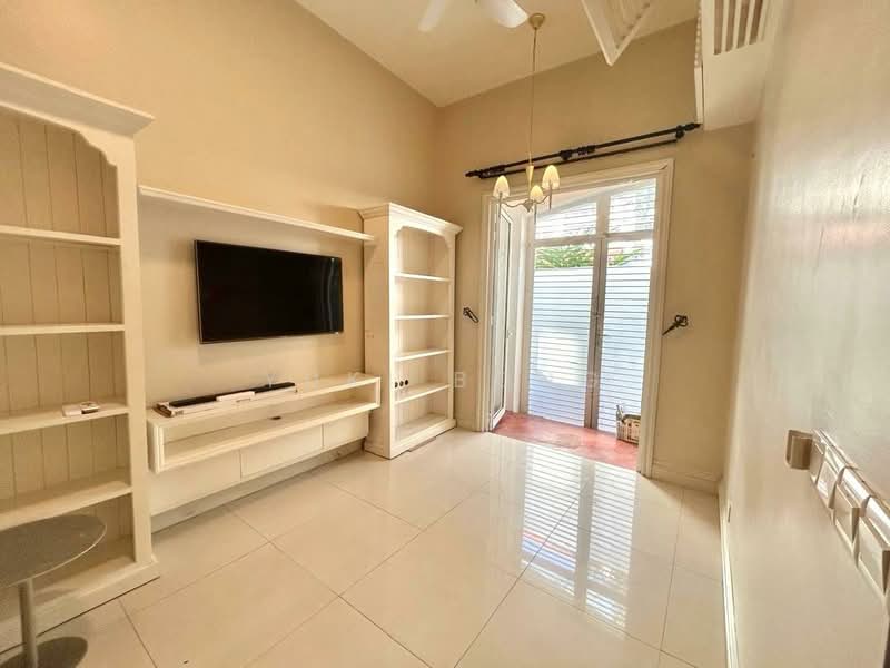 Terraced House for Rent in Tanjung Tokong (Penang) - Yuki Bong - Living Room - PropertyGuru.com.my