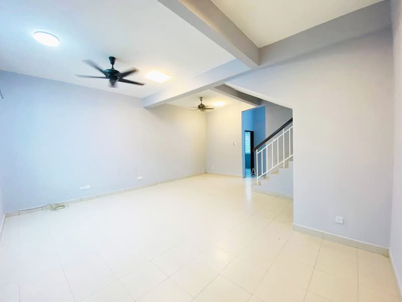 Rumah Teres 2 Tingkat untuk Disewa di Bandar Teknologi Kajang (Kajang) - Eiffel Lai - Living Room - PropertyGuru.com.my