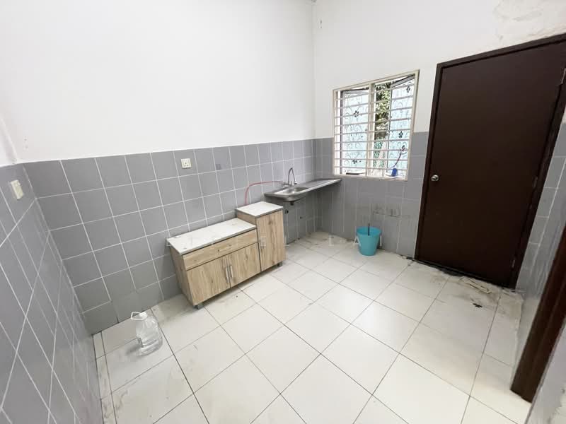 Rumah Teres 2 Tingkat untuk Disewa di Bandar Teknologi Kajang (Kajang) - Eiffel Lai - Kitchen - PropertyGuru.com.my