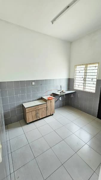 2-storey Terraced House for Rent in Bandar Teknologi Kajang (Kajang) - Eiffel Lai - Kitchen - PropertyGuru.com.my