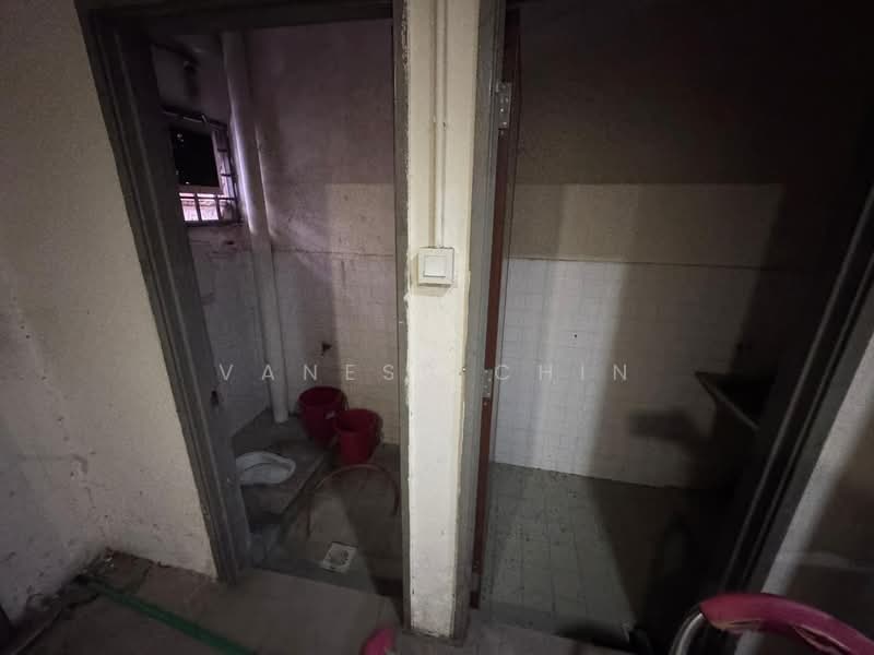 Shop for Rent in Pandan Perdana (Ampang) - Vaness Chin - Bathroom - PropertyGuru.com.my