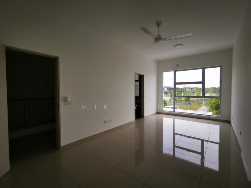 Rumah Teres 2 Tingkat untuk Dijual di Bandar Rimbayu (Telok Panglima Garang) - Miki You - Living Room - PropertyGuru.com.my