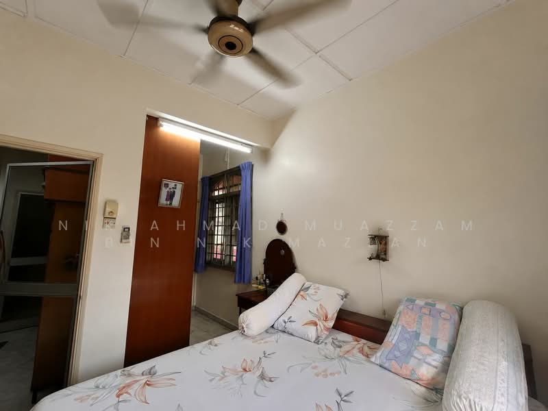2-storey Terraced House for Sale in Taman Alam Megah (Shah Alam) - Nik Ahmad Muazzam Bin Nik Mazlan - Bedroom - PropertyGuru.com.my