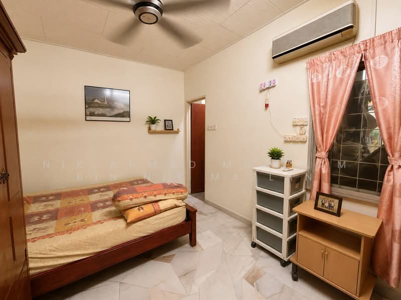 2-storey Terraced House for Sale in Taman Alam Megah (Shah Alam) - Nik Ahmad Muazzam Bin Nik Mazlan - Bedroom - PropertyGuru.com.my