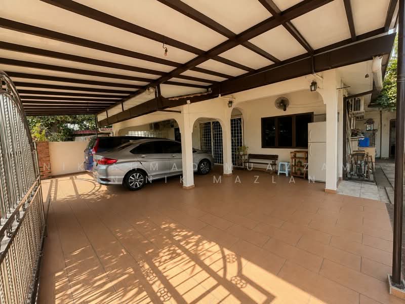 2-storey Terraced House for Sale in Taman Alam Megah (Shah Alam) - Nik Ahmad Muazzam Bin Nik Mazlan - Exterior - PropertyGuru.com.my