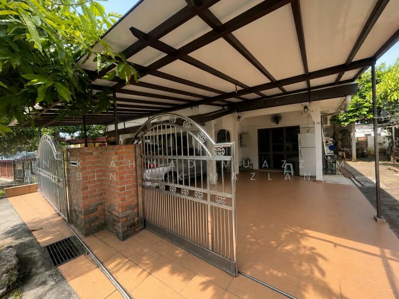 2-storey Terraced House for Sale in Taman Alam Megah (Shah Alam) - Nik Ahmad Muazzam Bin Nik Mazlan - Exterior - PropertyGuru.com.my